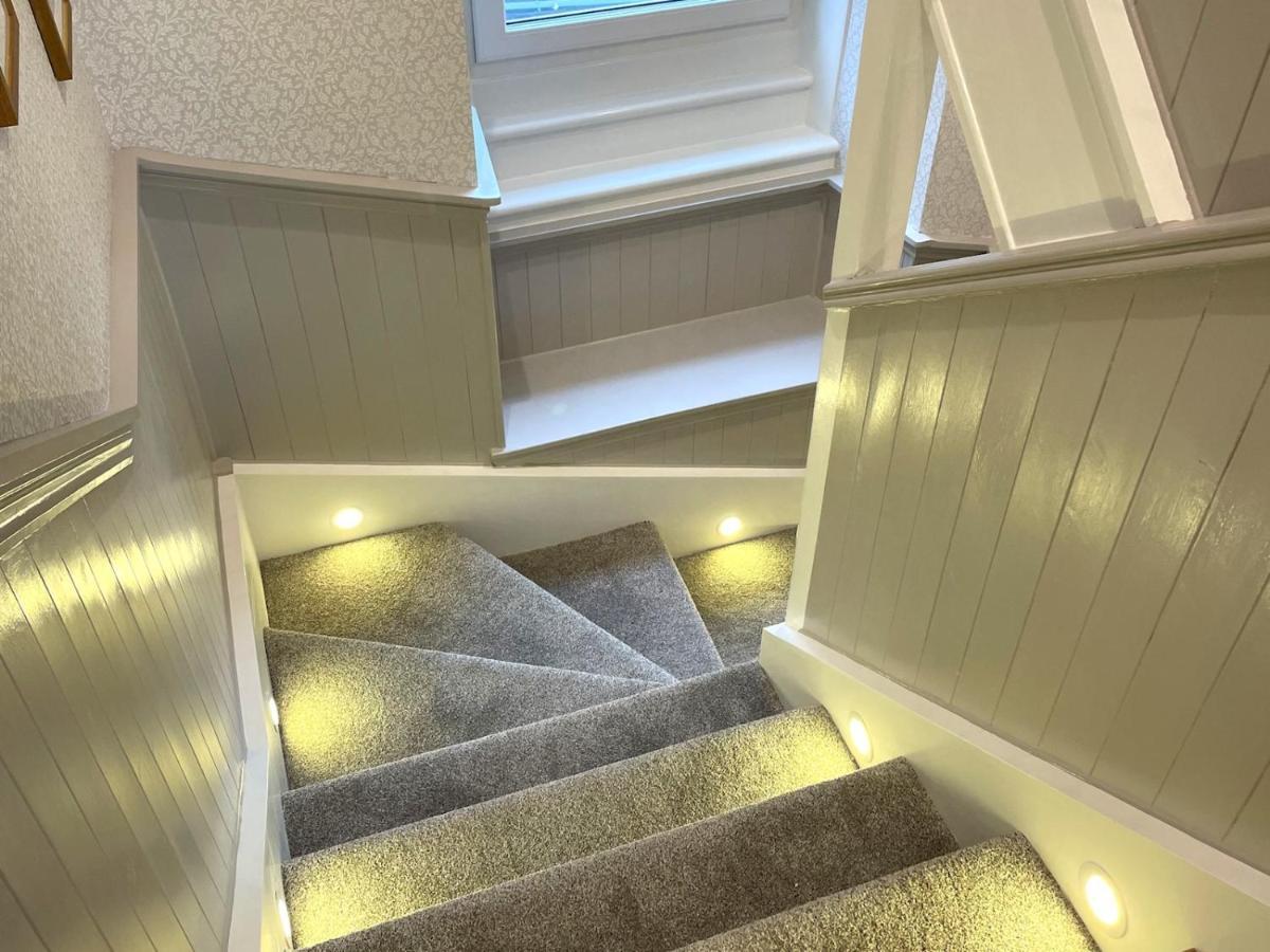 Pass The Keys Beautifully Presented 3Br Luxury Apartment Kirkcudbright Esterno foto